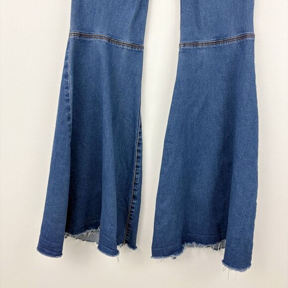 Free People Just Float On Flare Jeans Size 27 Blue Hi-rise Raw Hem Cotton Blend - Picture 7 of 10